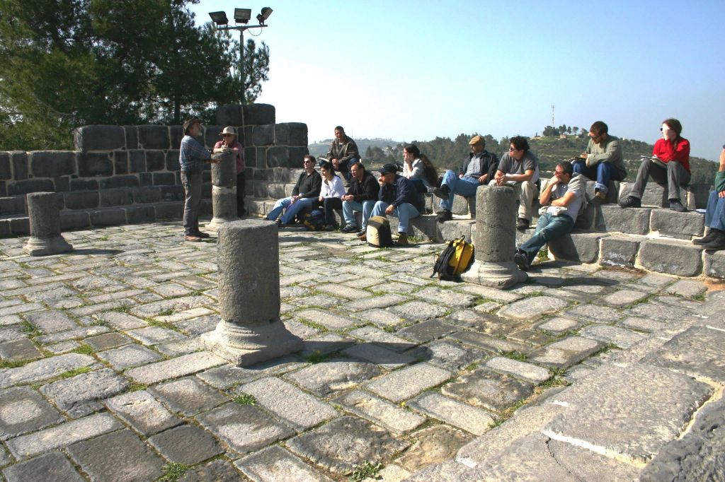 yad-hashmona-synagogue1