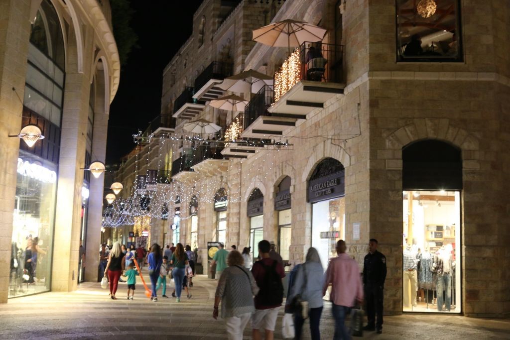 mamilla-at-night-4863